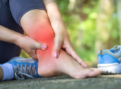 Dor no tornozelo por desgaste